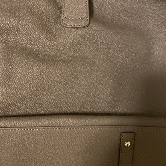 NWT Dooney & Bourke Logo Lock Shoulder Bag - Taupe - Picture 13 of 16